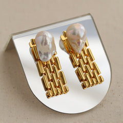 Retro Wide Chain Baroque Pearl Earrings