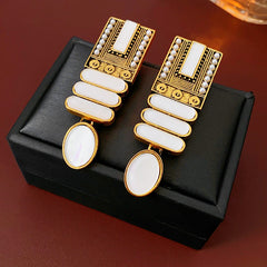 Geometric Pearl Retro Court Earrings