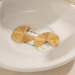 Ribbed Fan-Shaped Earrings