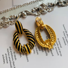 Pre Order: Black Droplet Vintage Clip Earrings
