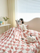 Fluffy Pink Plaid Flannel Blanket Bedroom Sofa Throw Blanket Travel Camping Soft Plaid Multifunctional Blankets for All Seasons