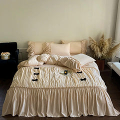Vintage French Large Ruffles Black Bow Princess Bedding Set Duvet Cover Set Flat/Fitted Bed Sheet Pillowcases Pillowcases 4Pcs