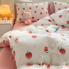 Ins Pink Strawberry Cute Bedding Set Cartoon Fruit Duvet Cover Soft Queen Full Size Flat Bed Sheet Girls Quilt Cover Pillowcase