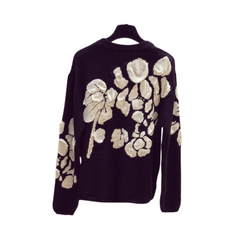 Embroidery Flower Round Neck Knitted Sweater