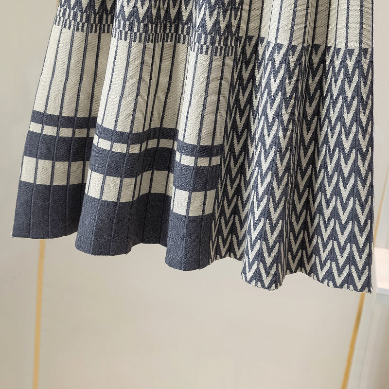 Pleated Geometric Print A-Line Skirt