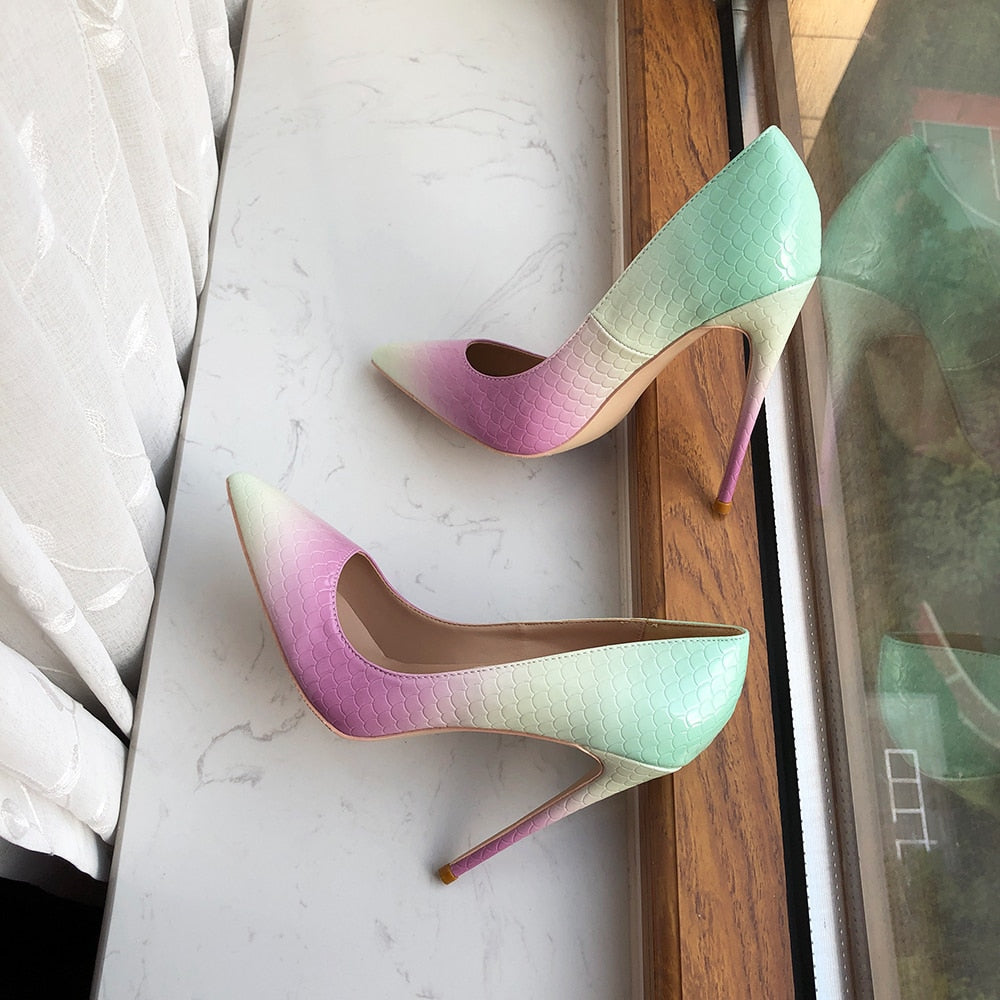 Gradient Pink Green Crocodile Pattern Pointed-Toe Shoes