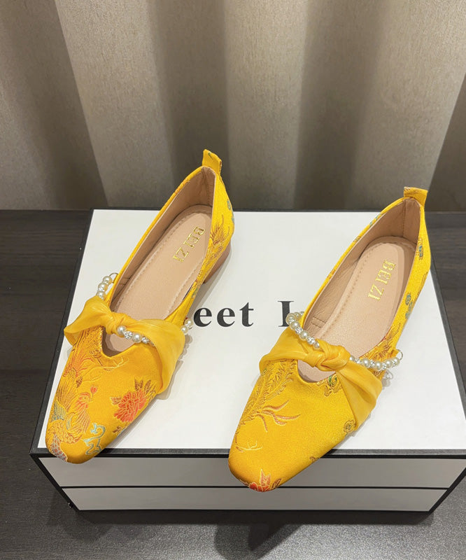 Boutique Retro Splicing Flat Shoes Yellow Satin Embroidered