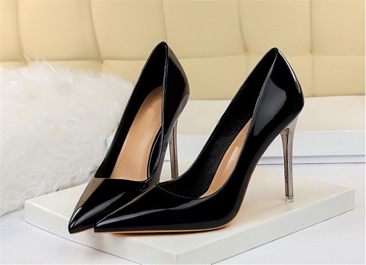 Glossy Pointed Toes Stilettos