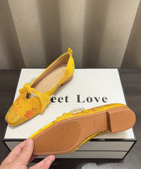 Boutique Retro Splicing Flat Shoes Yellow Satin Embroidered