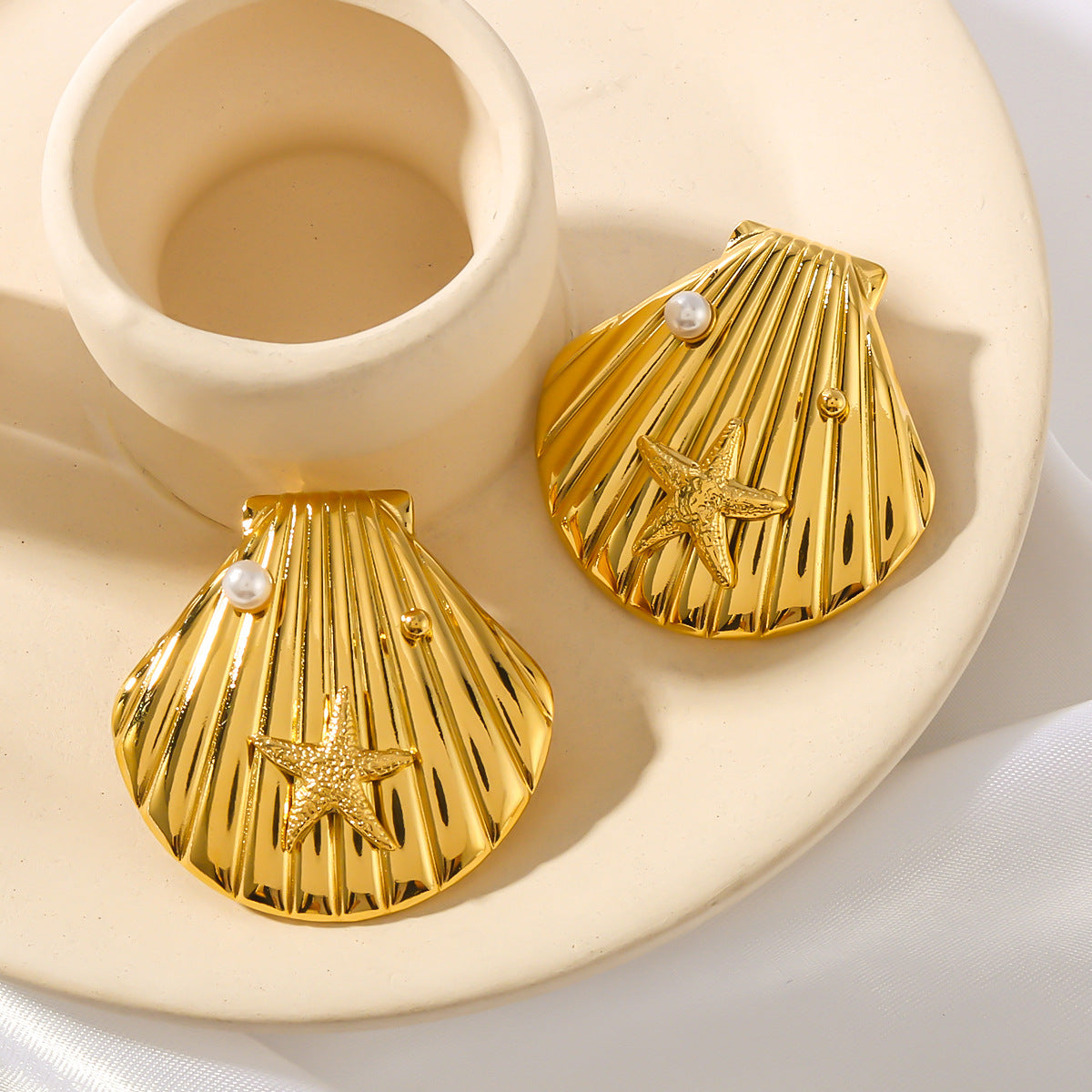 Pearl Inlaid Shell Shaped Earrings
