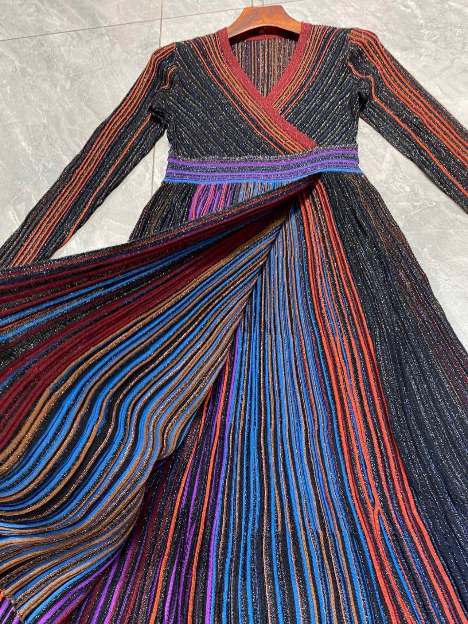 Metal Stripes V-Neck Knitted dress