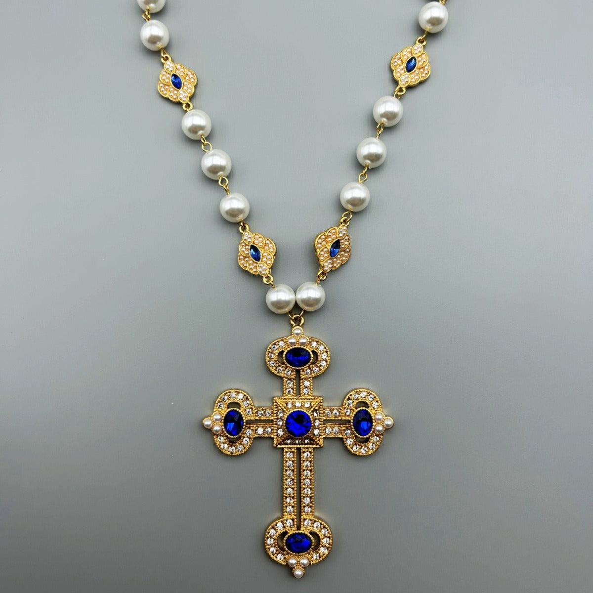 Retro Diamond Inlaid Cross Pendant Pearl Necklace