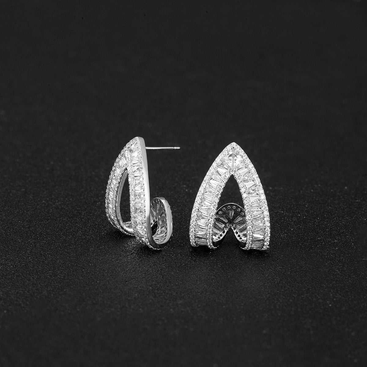 Retro Rhinestone Stud Earrings