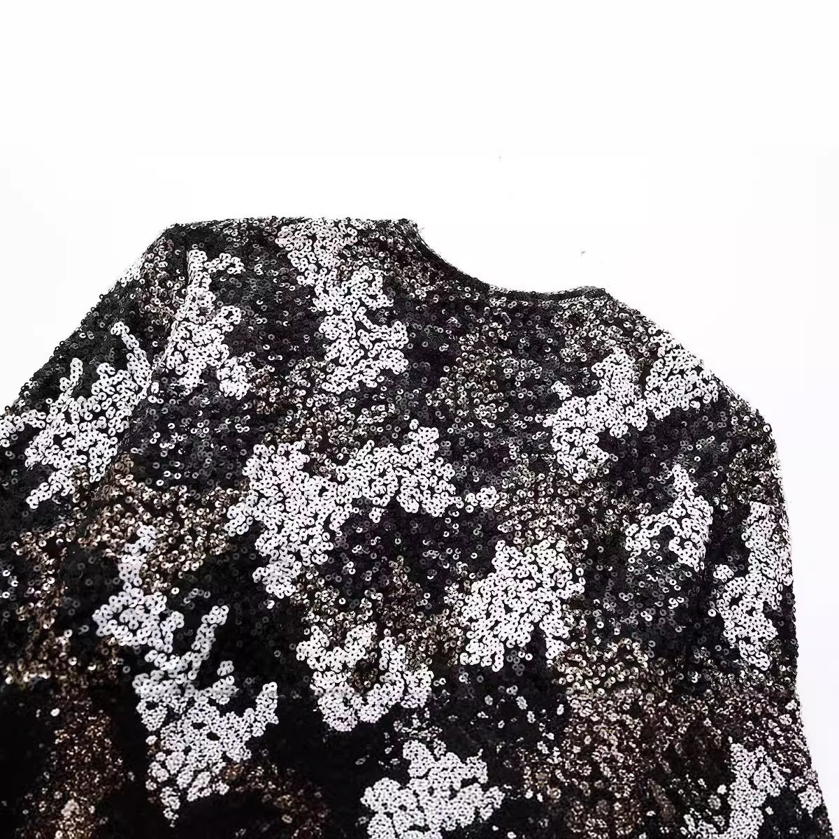Sequins Buttonless Short Jacket