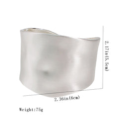 Exaggerated Wide Brimmed Spring Buckle Bracelet
