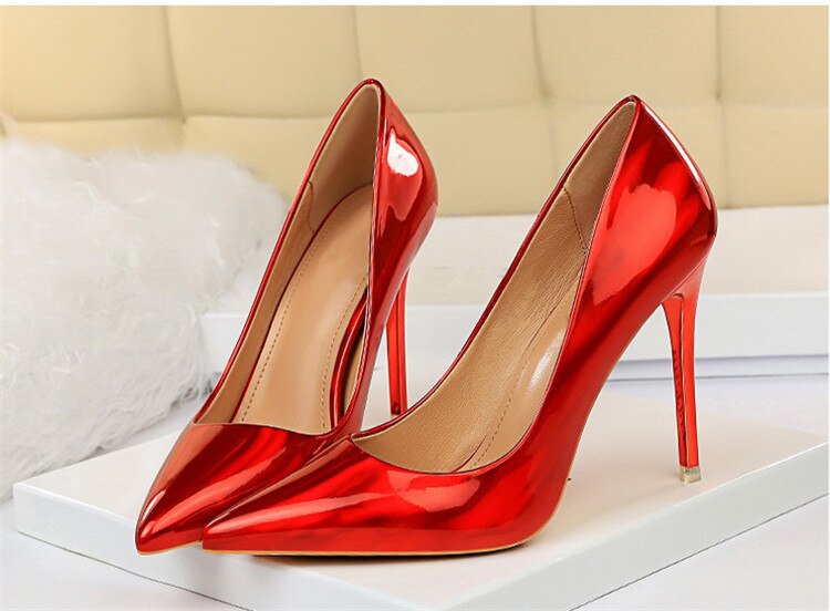 Glossy Pointed Toes Stilettos