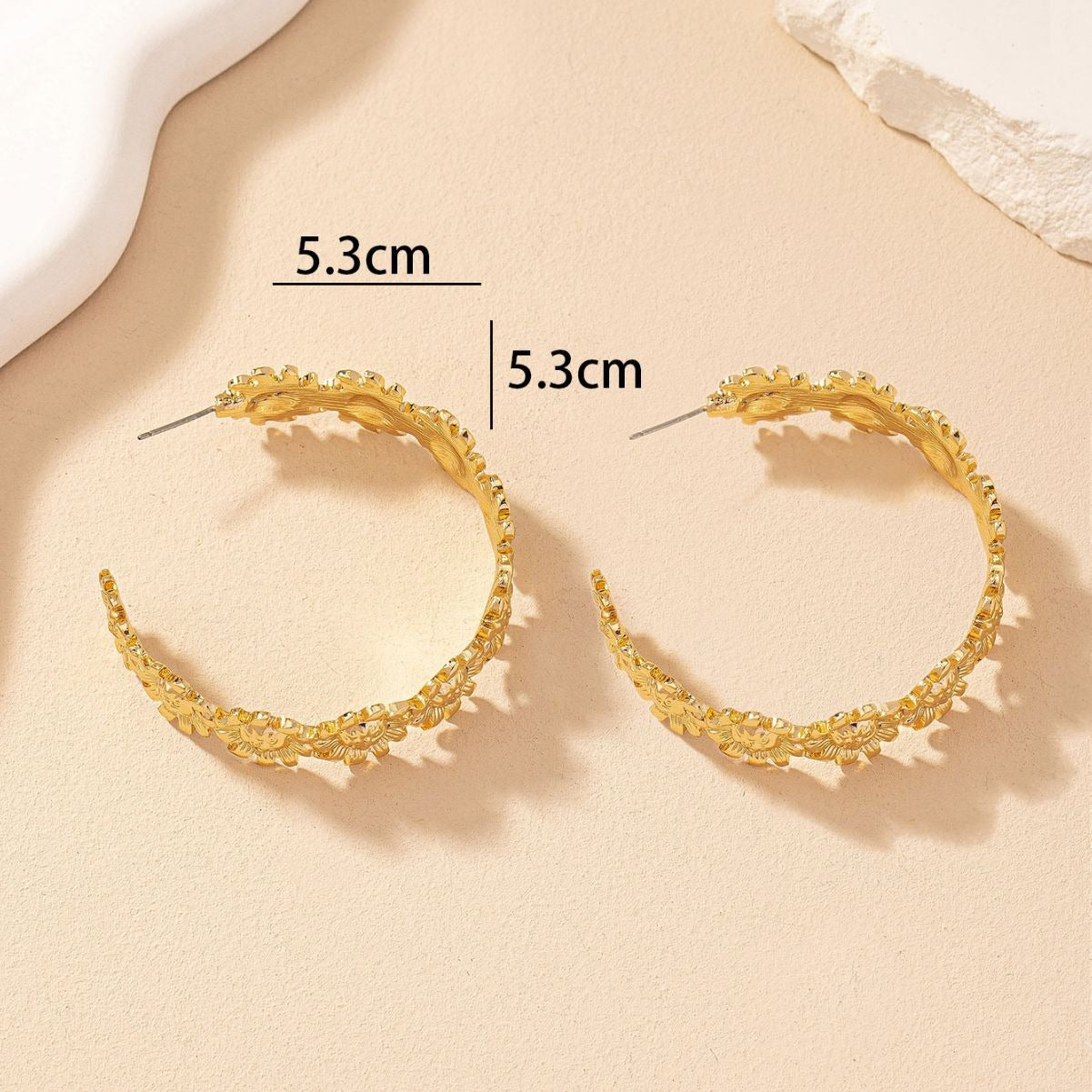 Retro Exaggerated Sunflower C-Shaped Earrings