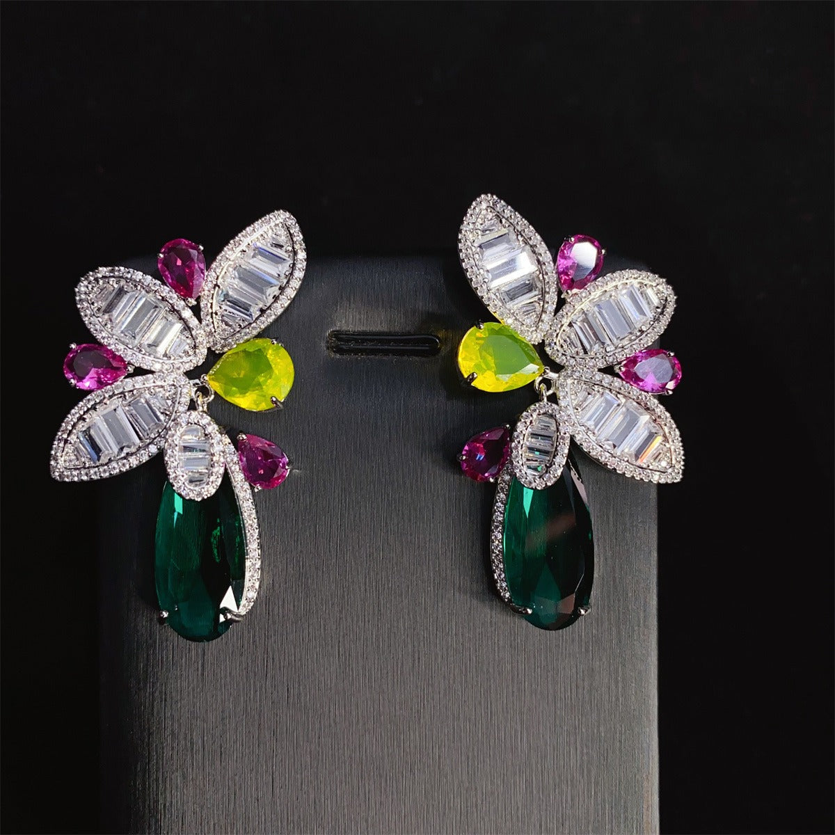 Water Droplet Flower Zircon Earrings
