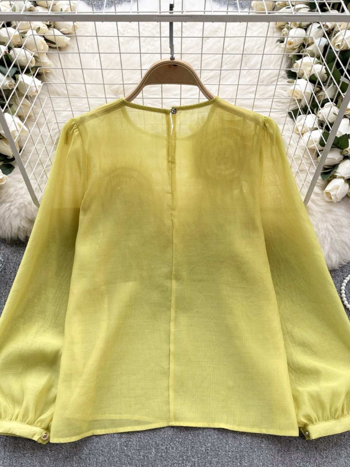 3D Flower Slim Fit Bubble Sleeve Blouse