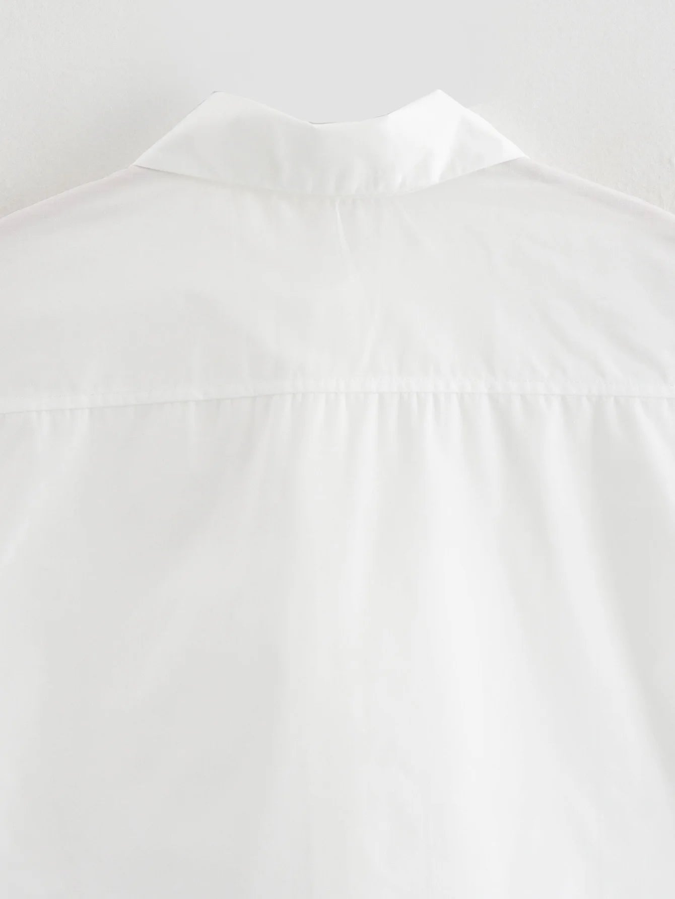 Solid Sleeveless Flip Pocket Short Top