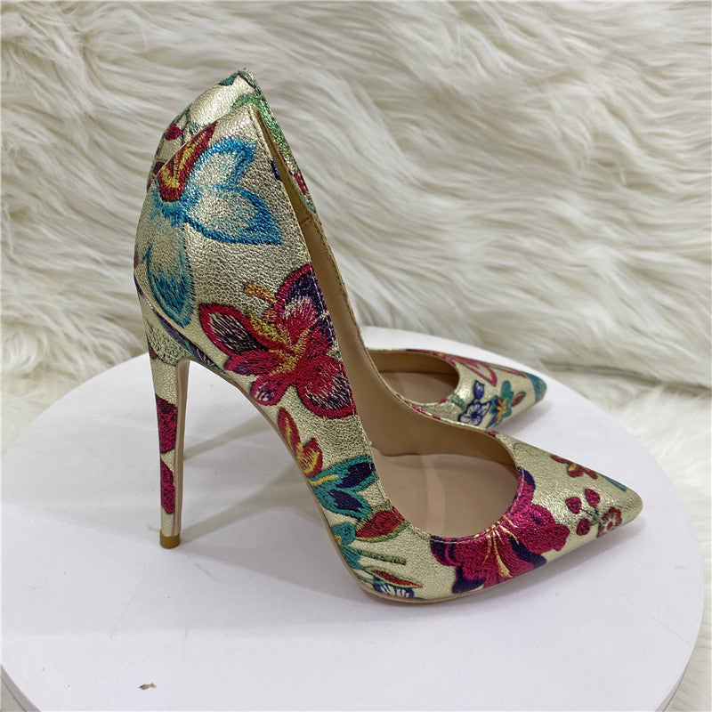 Gold Embroidered Flower Pointed-Toe Shoes