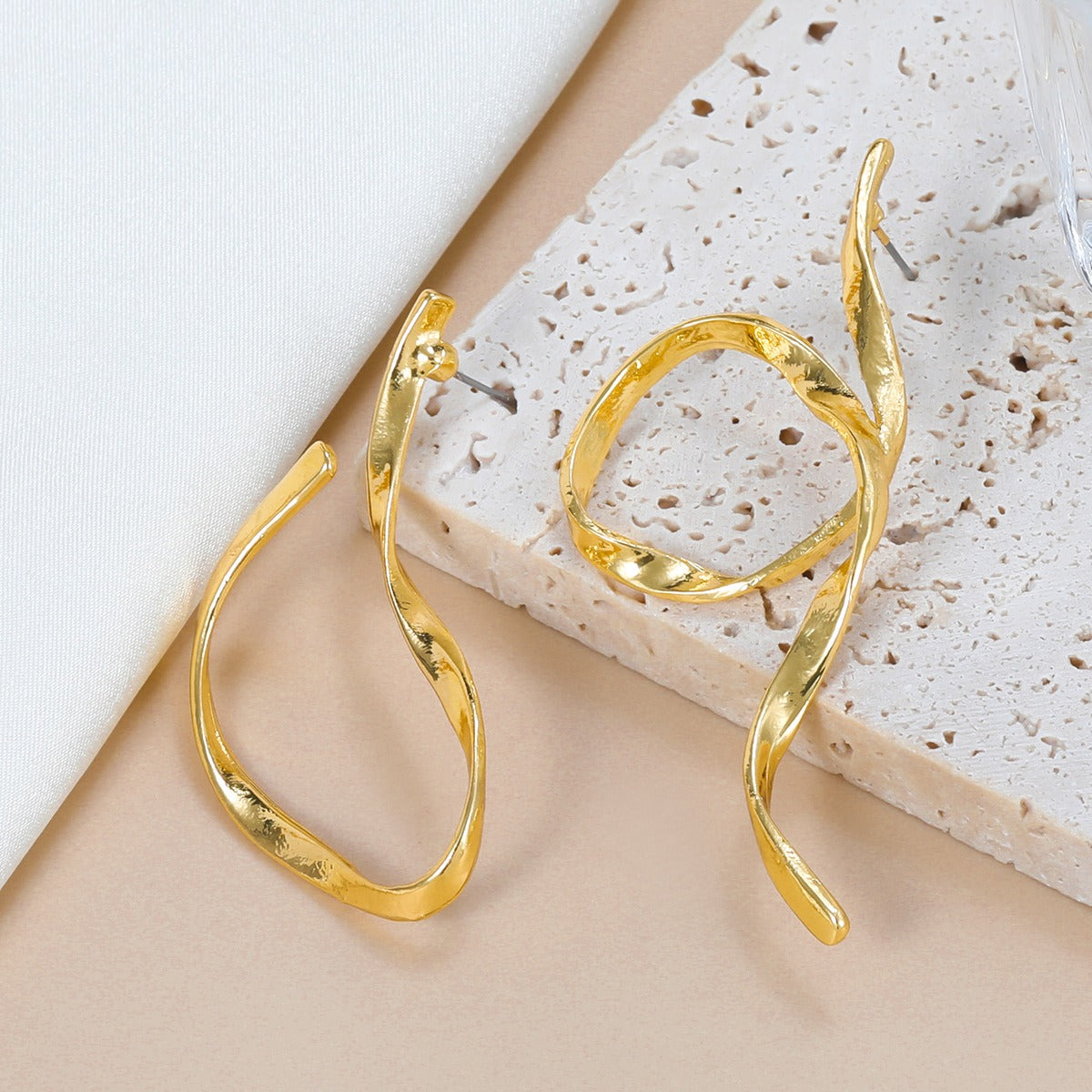 Asymmetric Minimalist Alloy Earrings