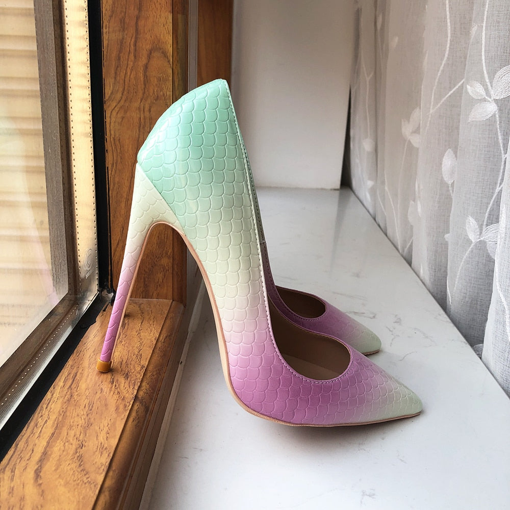 Gradient Pink Green Crocodile Pattern Pointed-Toe Shoes