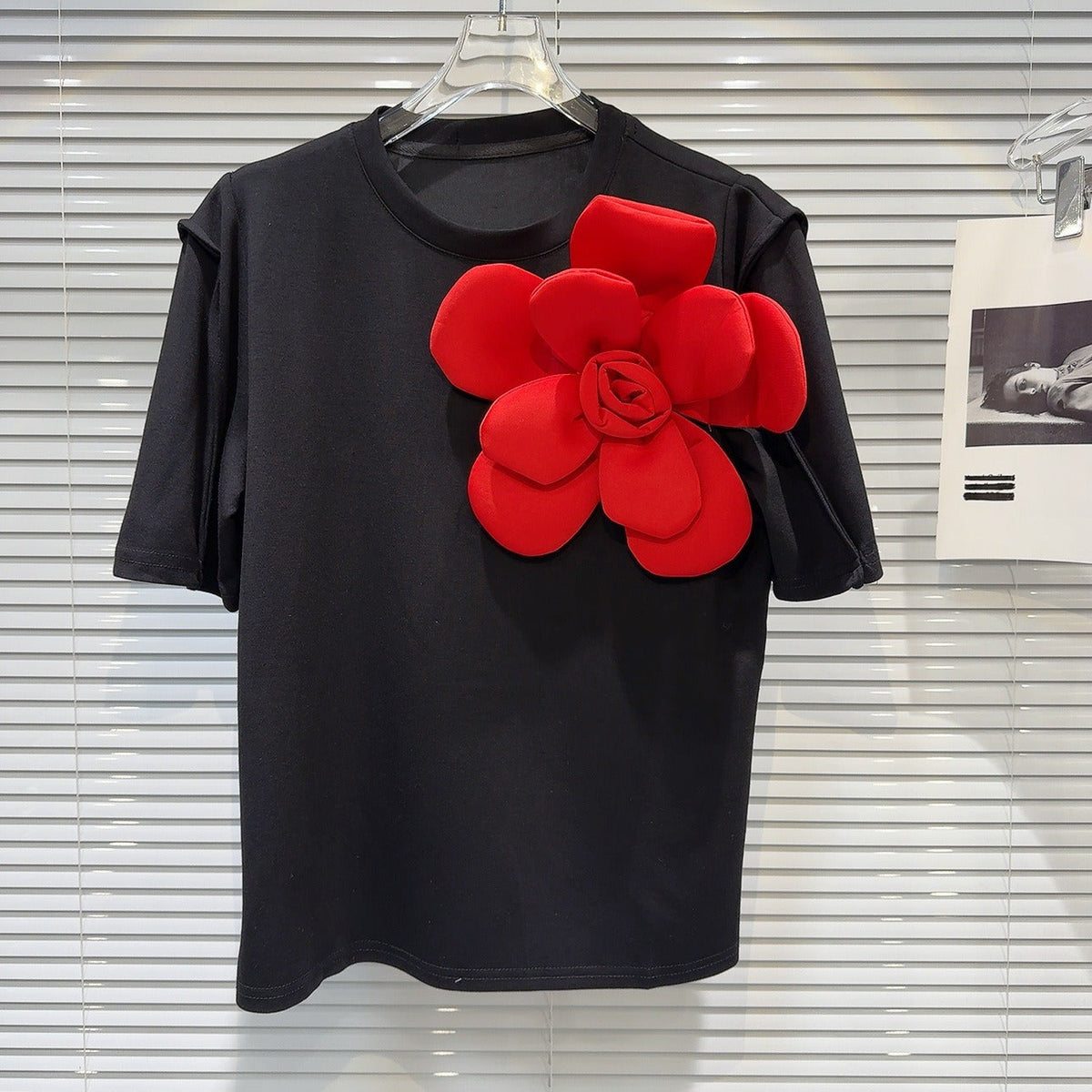 3D Flower Solid Short Sleeve T-Shirt