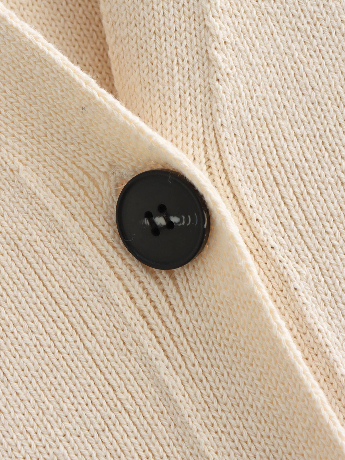 Elegant Knitted Pocket and Hem Stitch Cardigan