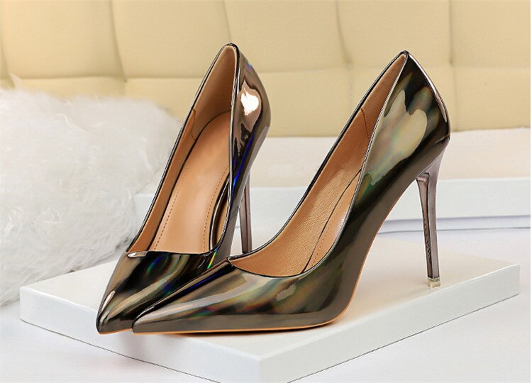 Glossy Pointed Toes Stilettos