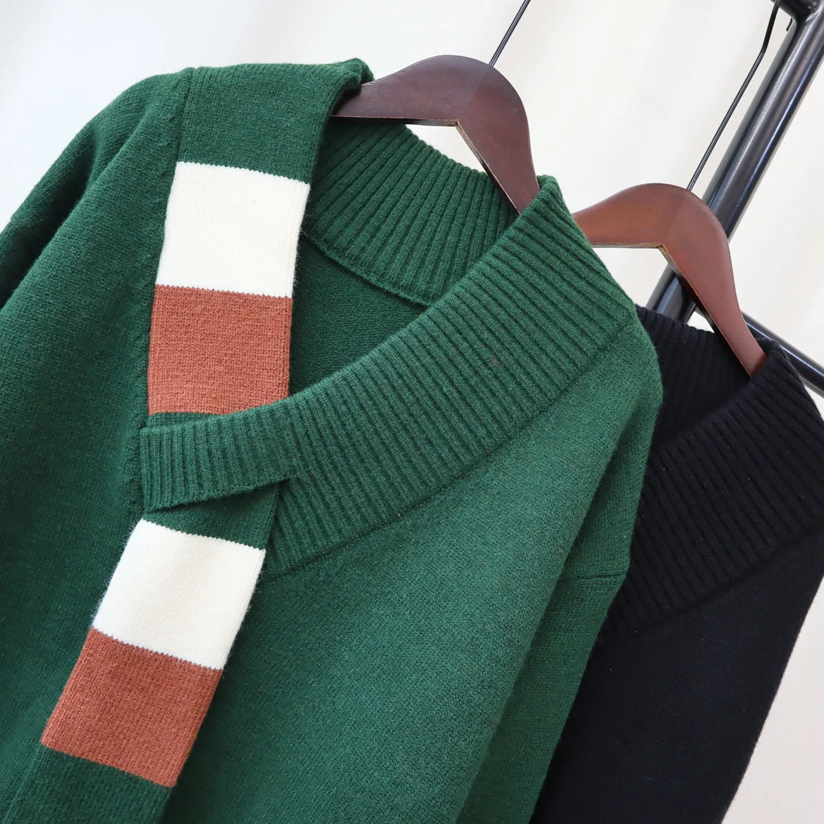 Mock Contrast Scarf Knitted Sweater