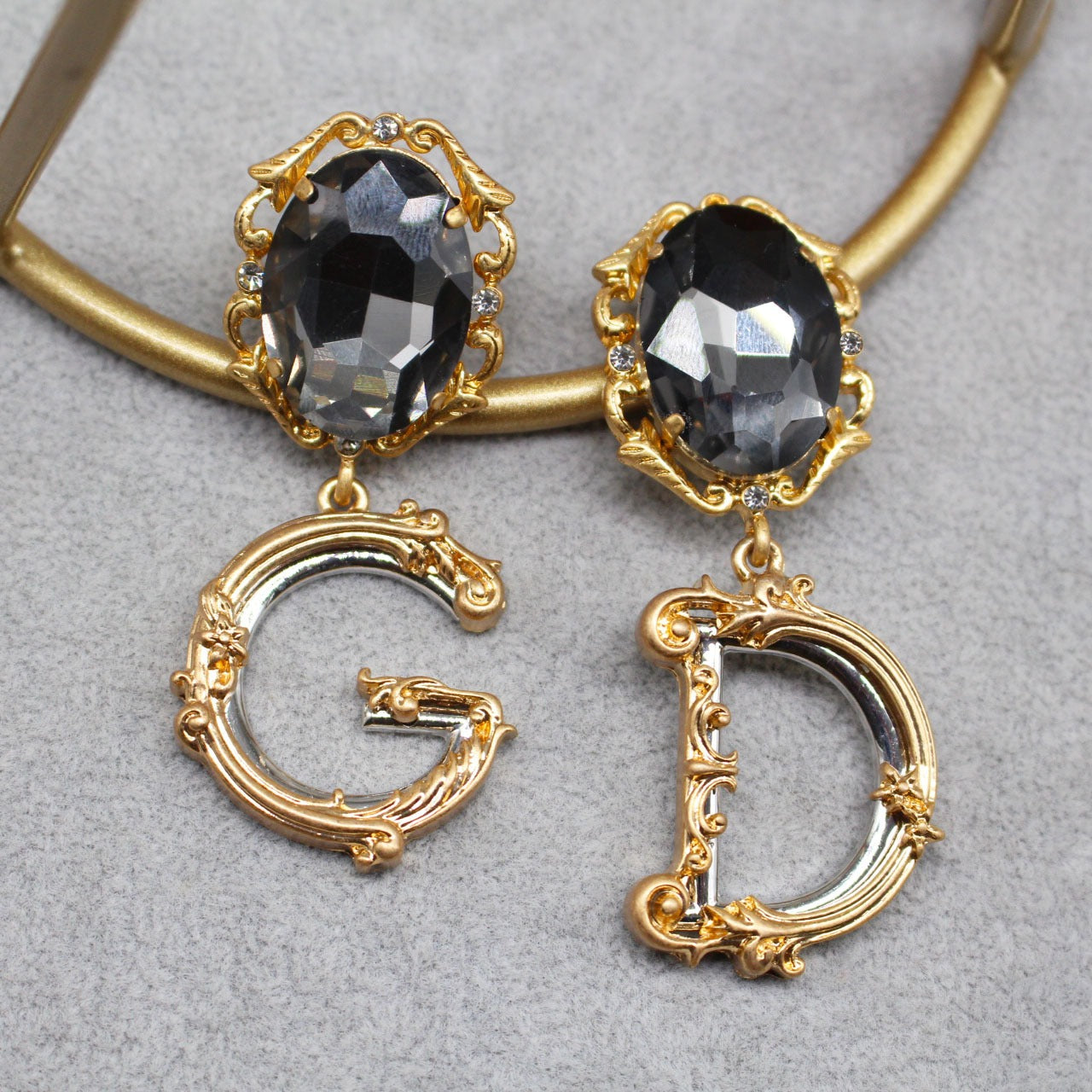 Retro Asymmetrical Clip Earrings