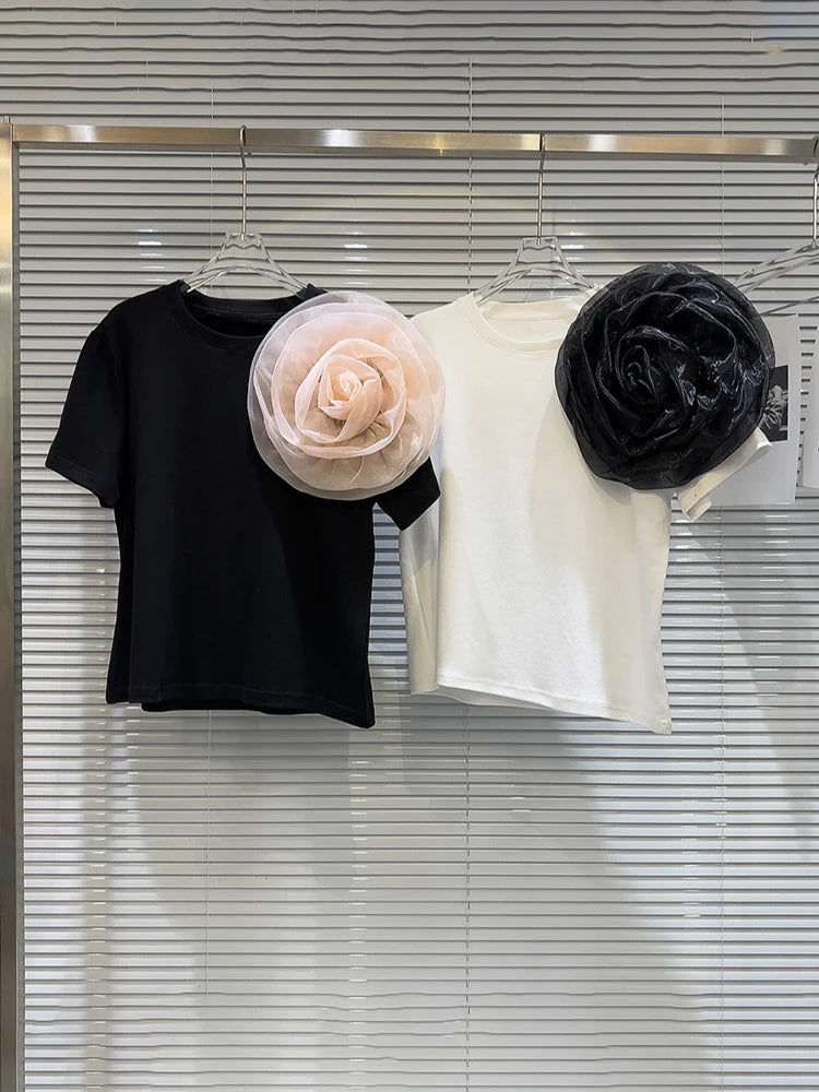 Short Sleeved Large 3D Flower Pin Loose T-shirt