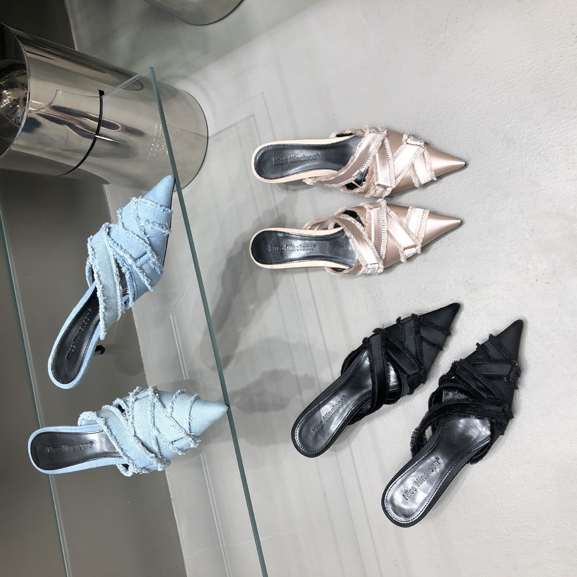 Solid Pointed Toe Mule Pumps