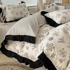 Cotton French retro bedding set four-piece set pure cotton Hepburn style bedding three-piece set black and white lace quilt cover