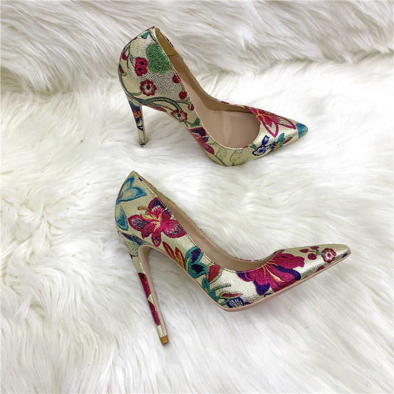 Gold Embroidered Flower Pointed-Toe Shoes