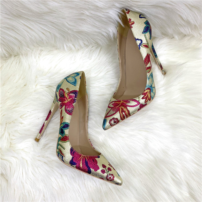 Gold Embroidered Flower Pointed-Toe Shoes