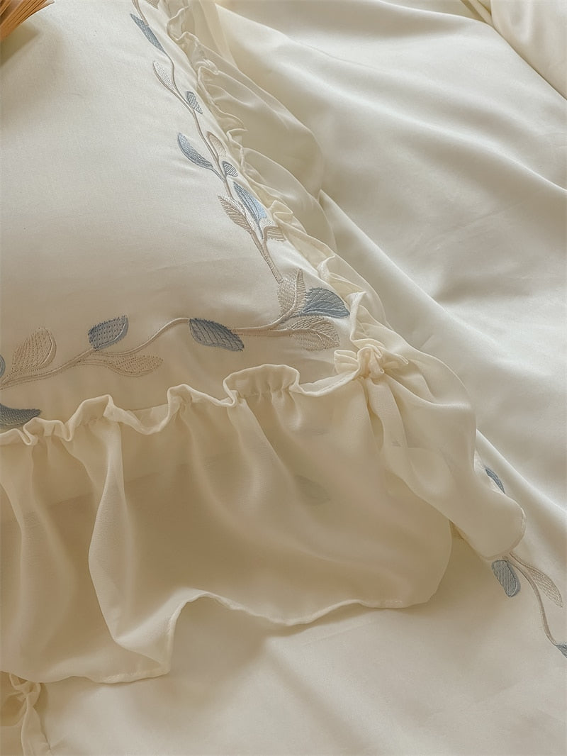 Blue Flowers Embroidery Princess 4Pcs Bedding Set 1000TC Egyptian Cotton Lace Edge Quilt Duvet Cover Set Bed Linen Pillow Shams