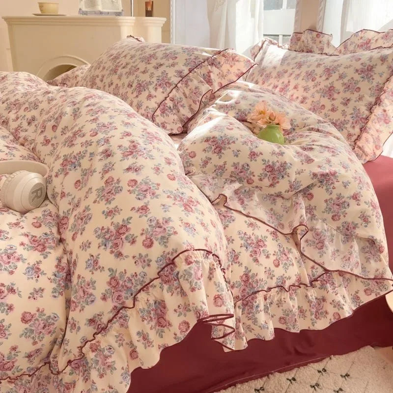French Country Bedding Set - Ruffled Duvet Cover + Pillowcases (Queen Size, Soft Girls' Quilt-Style Decor)