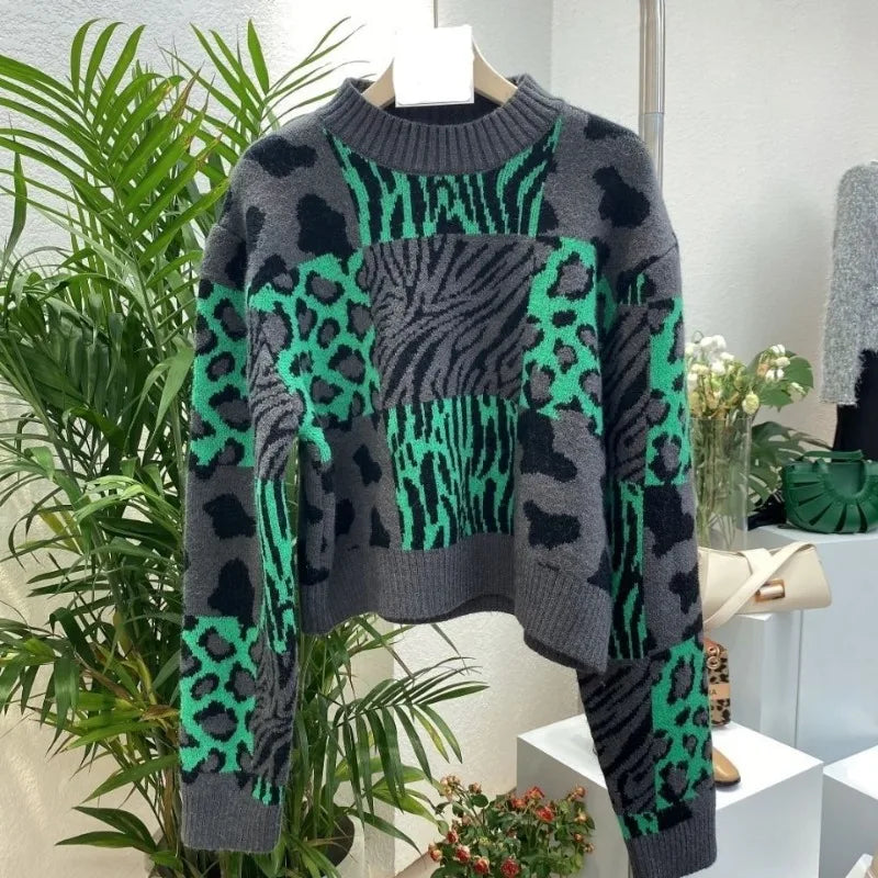 Crew Neck Knitted Animal Printed Sweater