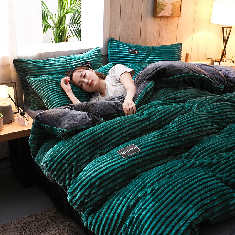 4pcs Winter Warm Flannel Thickening Plus Velvet Bedroom Bedding Set Sheet Quilt Cover Pillowcase Anti-static Home Textile