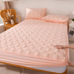 Waterproof Quilted Fitted Sheet Pet Anti-wetting Bed Sheet Queen Customized Raw Cotton Mattress Cover Not Included Pillowcase