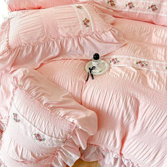 French Embroidered Lace Bubble Gauze Bedding Set Pink Elegant Princess Style Queen Duvet Cover Set Ruffled Comforter Cover Sets
