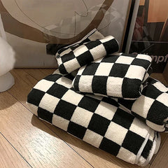 Ins Checkerboard Blanket Classic Plaid Sofa Blanket Spring and Summer Air Conditioning Blanket Office Nap Shawl Cushion Sofa