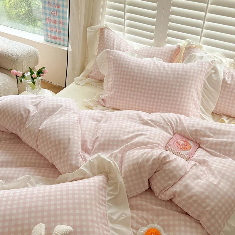 4pcs  Korean lace Duvet Cover Set (1*Duvet Cover +1 flat sheet + 2*Pillowcase, Without Core), Pink checkered print Bedding Set