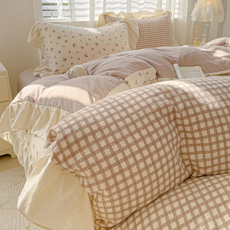 3pcs  Korean lace Duvet Cover Set (1*Duvet Cover + 2*Pillowcase, Without Core), Pink checkered print Bedding Set