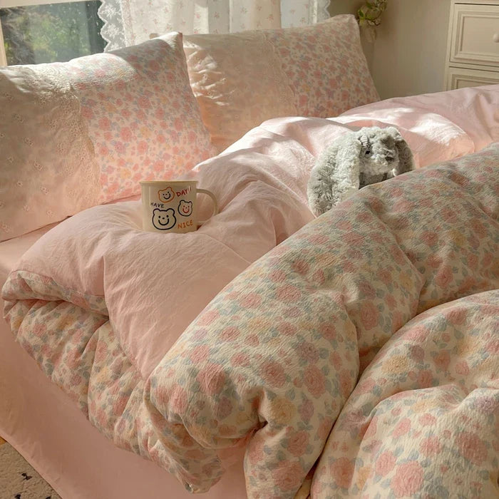 2025 new small floral cloud wrinkle double yarn bed four-piece set princess lace quilt cover three-piece bed sheet set