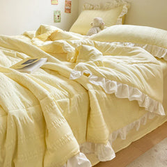 Korean Princess Style Summer Cool Quilt Comforter Soft Seersucker Lace Ruffles Summer Thin Quilt Blanket Machine Washable