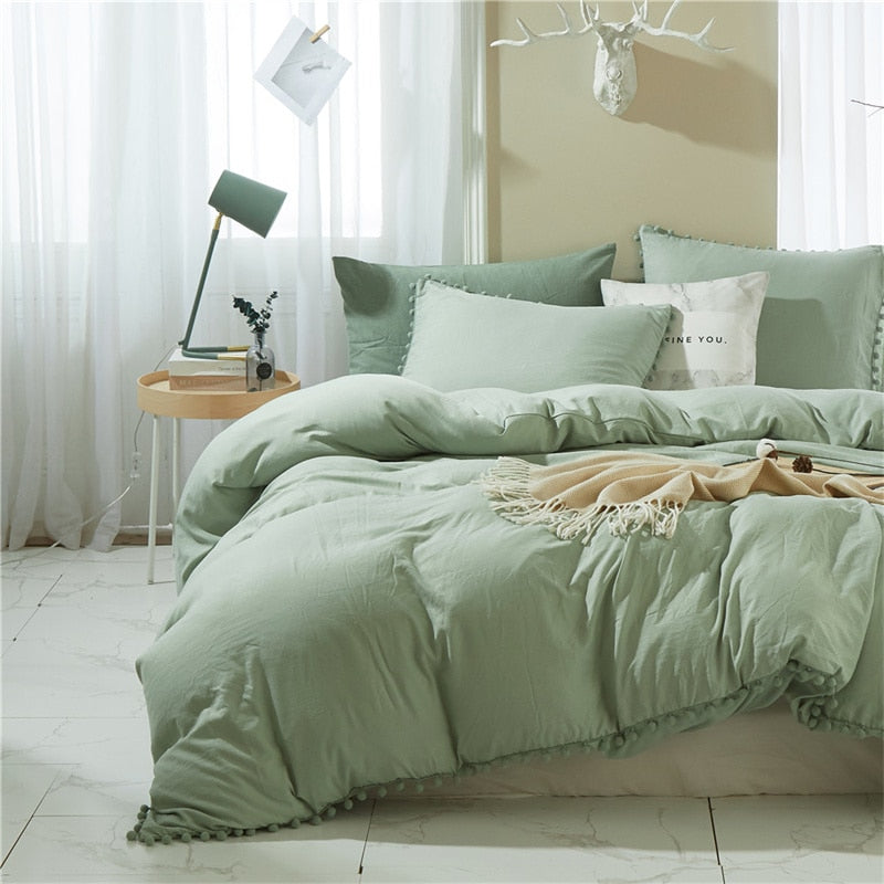 American Style Furball Tasseles Yellow Bedding Set Queen Home Hairball Tassel Bed Cover Sets Soft King Size Duvet Cover No Sheet