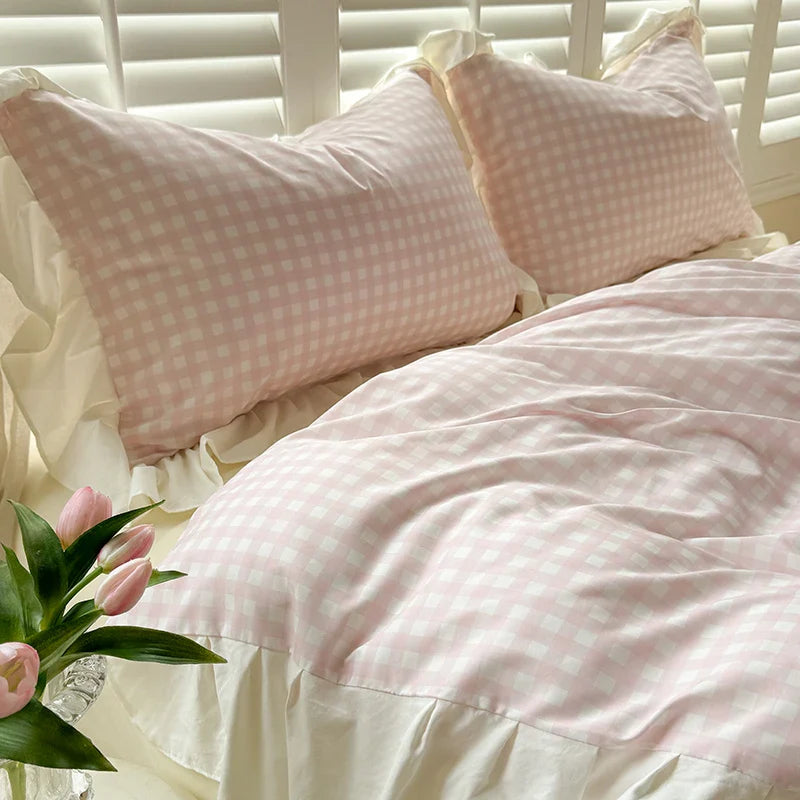 4pcs  Korean lace Duvet Cover Set (1*Duvet Cover +1 flat sheet + 2*Pillowcase, Without Core), Pink checkered print Bedding Set